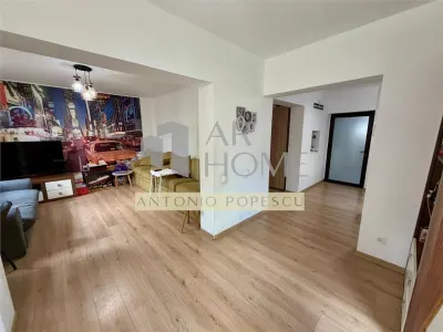 Casa 4 camere, in Ploiesti, zona ultracentrala. - foto 3
