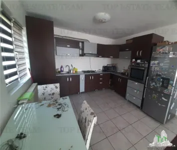 Casa spatioasa cu 8 camere si teren de 801 mp - ideala pentru 2 familii - foto 10