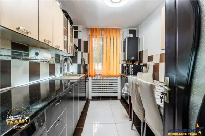 OFERTA REZERVATA! FILM & 3D ! Apartament 2 camere, echipat, balcon, areal cu atmosfera linistita,  Covasna. - foto 2