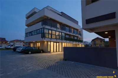 Spatiu comercial, 100 mp, 3 cai de acces, curent trifazic,Tractorul, Brasov - foto 3