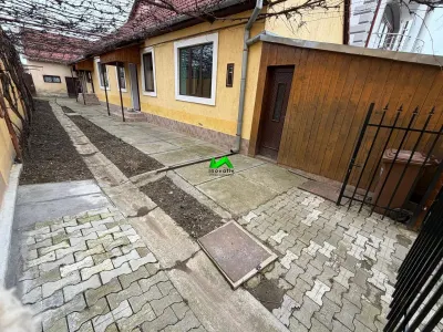 Casa individuala de vanzare 4 camere teren 500mp Sibiu Turnisor - Sibiu