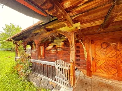 Gospodarie traditionala maramureseana pe 53 ari teren, sat Breb - foto 8