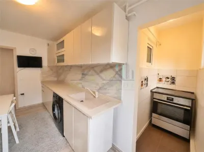 Apartament 2 camere decomandat etajul 2/4 Centru Civic- CEC - foto 4