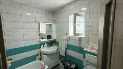 Apartament 3 camere, semidecomandat - zona Sanpetru - foto 4