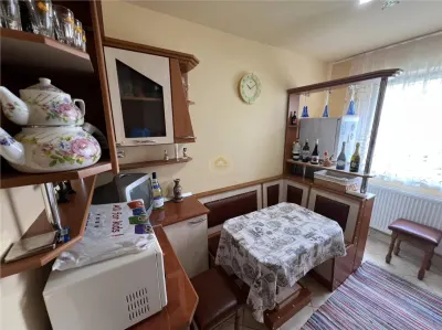 Apartament 3 Camere-Etaj 3-Mobilat si Utilat - foto 7