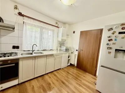 Casa single 5 camere teren 377 mp deschidere la 2 strazi Sibiu - foto 13