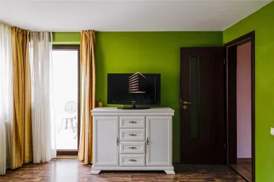 Casa de vanzare  cu teren de 722 mp in Sanmartin - foto 6
