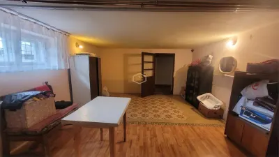 Casa solidă și spațioasă în centrul orașului Livada - foto 21