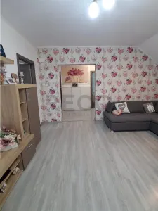 RECO Vila  cu 6 camere +garaj + teren generos- zona Baile Felix - foto 9