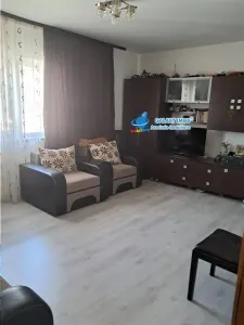 DE VANZARE APARTAMENT CU 3 CAMERE MODERN BRADU - foto 2