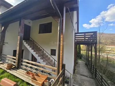 Resita Casa cu Teren Drept 500 Mp retrasa la marginea padurii Comision ZERO Cumparator!!! - foto 19