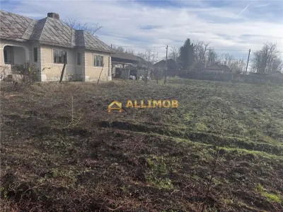 Casa batraneasca  si 1500 mp teren, doua deschideri – Fulga, Prahova - foto 4