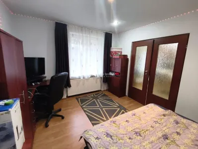 Resita Casa Muncitoresc Zona  Fosta Baie Comunala - foto 12