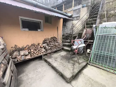 Resita Casa Muncitoresc Zona  Fosta Baie Comunala - foto 17