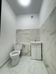 Vanzare spatiu comercial in cartierul Tractorul – 2 studiouri independente - foto 10
