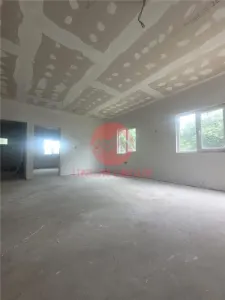 Casa de Vanzare Lumina Finisata la Cheie, Aproape de Centru - foto 4