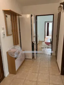 Apartament 3 camere, Pod Ros,  aer conditionat, doua balcoane - foto 3
