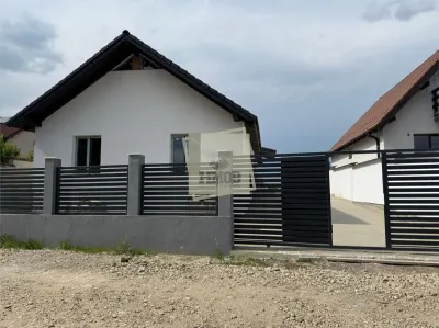 Casa individuala 4 camere 2 bai teren 500 mp la 8 km de Sibiu - Sibiu