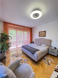 Medicina, apartament 2 camere, centrala proprie, parcare in curte - foto 2