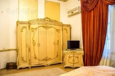 Vanzare apartament exclusivist in vila | Ultracentral - Piata Sfantul Stefan | 265 mp | - foto 2