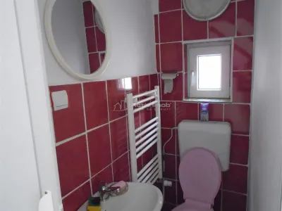 Resita Casa 7 Incaperi Parter si Etaj, Zero investitii - foto 6