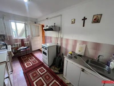Casă de vânzare – zonă centrală Bacău | Unirii – Autogară - foto 8