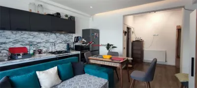Apartament cu 2 camere, mobilat 45,6 mp utili plus balcon, garaj subteran zona Teilor. - foto 2