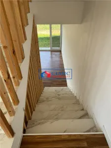Vanzare parte duplex modern cu 4 camere 120 mp si teren 250 mp in Dezmir - foto 14