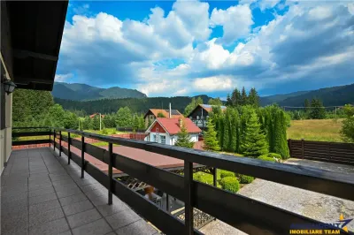 FILM!Resedinta cu farmec montan, domeniu de 1.700 mp,cadru select,Timisul de Sus,Poiana lui Manole,Brasov - foto 12