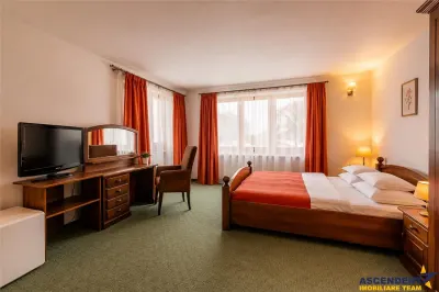 Refugiu turistic 446 mp, panorama asupra Brasovului, 713 mp teren, Drumul Poienii, - foto 14
