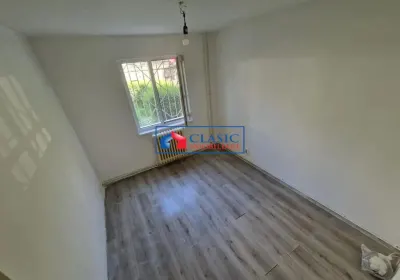 Vanzare apartament 3 camere decomandat Manastur zona Capat Primaverii, Cluj-Napoca - foto 12