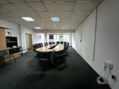 Spatiu de birouri 160  mp in Ploiesti, zona Sud. - foto 4