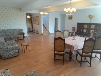 Vila 4 camere in Snagov, suprafata utila 240 mp, suprafata teren 1100 mp. - foto 4