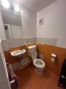 Oferta unica– spatiu cabinete si clinici, 180 mp, parter + etaj, renovat complet - foto 11