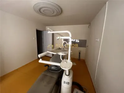 Oferta unica– spatiu cabinete si clinici, 180 mp, parter + etaj, renovat complet - foto 8