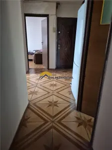 Oferta de neratat! 3 camere cu centrala proprie -bloc 1985 - foto 6