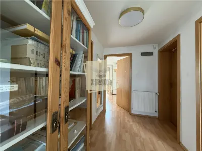 Casa moderna 6 camere 2 bai terasa garaj 654 mp teren Selimbar - foto 15