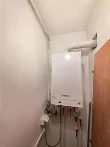 4 camere - centrala termica  -  parcare - Crangasi - foto 17