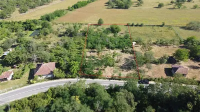 Priveliste de vis! Teren intravilan - 2.496 m² in Ardud-Vii - foto 2
