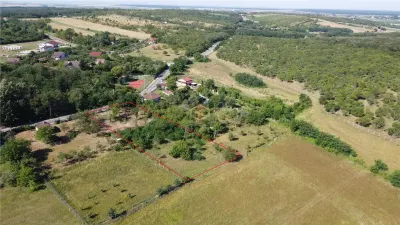 Priveliste de vis! Teren intravilan - 2.496 m² in Ardud-Vii - foto 8