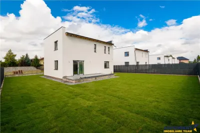Imobil aparte, arhitectura deosebita, conditii avantajoase, Sanpetru - foto 12
