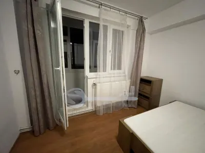 Apartament 4 camere, 91 mp , Tătărași, renovat complet, 2 băi, 2 balcoane - foto 2