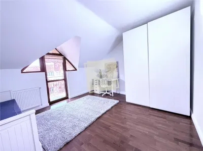 Casa moderna 3 camere 120 mpu 2 bai terasa zona centrala Sibiu - foto 11