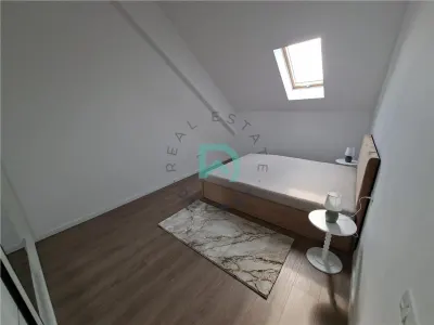 Apartament-penthouse 3 camere Pet Friendly Tractorul, 70 mp - Brasov - foto 5