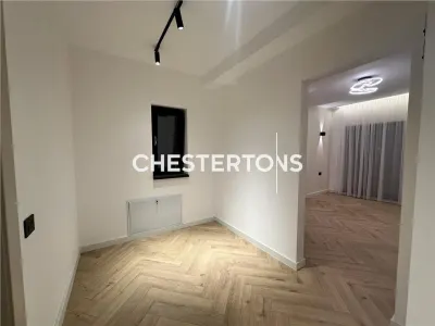 Vila lux +300mp teren , Domnesti - foto 19