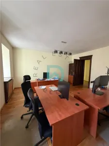 Inchiriere cladire de birouri, zona Bulevardul Victoriei, Sibiu - foto 14