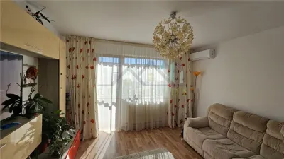Apartament 3 camere decomandat - Brasov