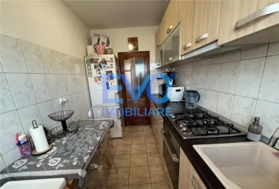 APARTAMENT DE VANZARE CU 2 CAMERE, MOBILAT SI UTILAT, ZIMBRU - foto 3