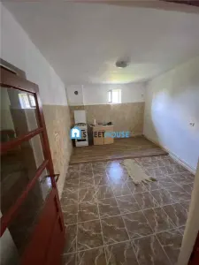 Casa cu 3 Camere si Gradina - Zona Centrala - foto 5