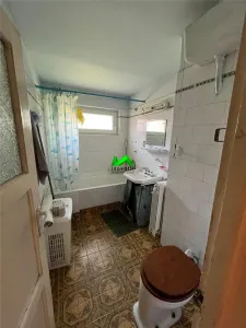 Casa de vanzare 3 camere pivnita Sibiu Lupeni - foto 9